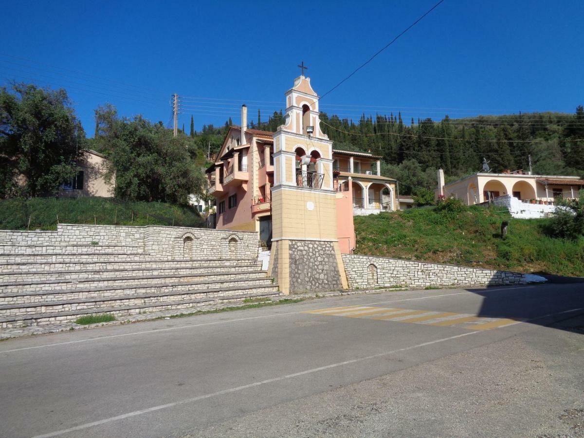 Harry'S Retreat Guest House Klimatia Exterior photo