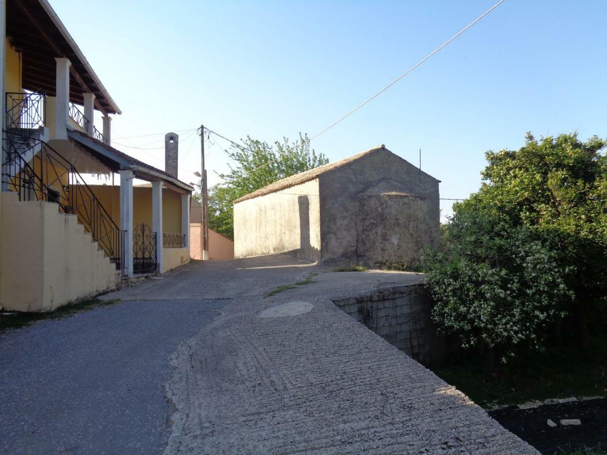 Harry'S Retreat Guest House Klimatia Exterior photo